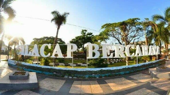 Cilacap Bercahaya: Rahasia Kecantikan dari Lux Salon & Make Up